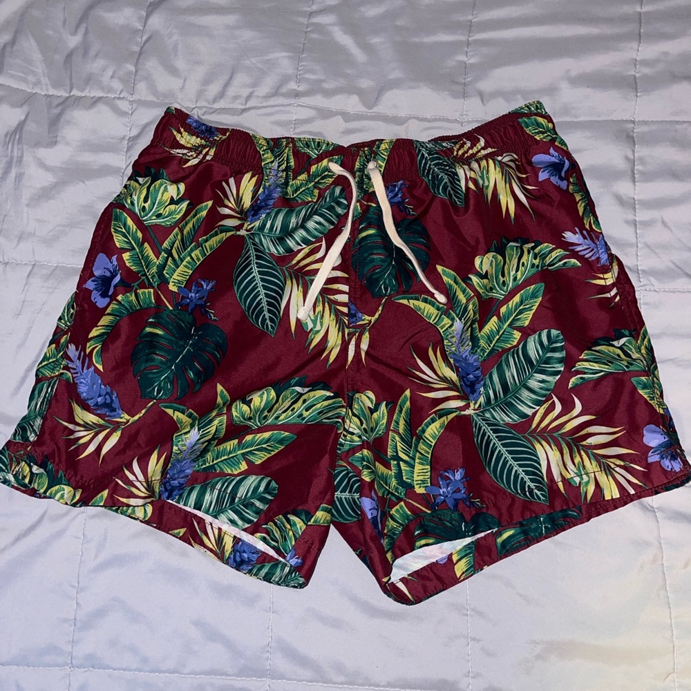 H&M Burgundy Tropical Men's Swim Shorts Swim Trunks